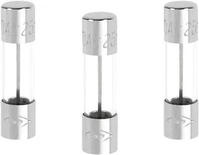Produktbild von Famanu Glas-Sicherungen 10A, 250V - 3 Stück