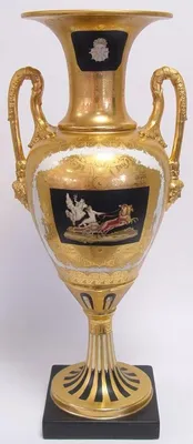 Produktbild von Casa Padrino Barock Porzellan Vase mit 2 Griffen - Limited Edition - Gold / Schwarz - Höhe 61 cm