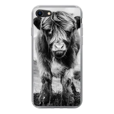 Produktbild von MuchoWow® Handyhülle Schutzhülle Hülle für iPhone 8 Schottischer Highlander - Berg - Schwarz - Weiß Silikon Softcase Handy Hülle - Schutzhaube
