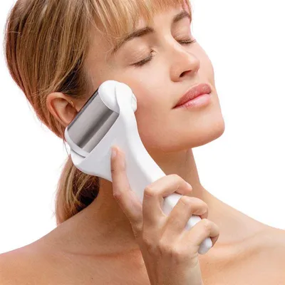 Produktbild von UNIQ Ice Roller Eisroller für Gesichts und Körpermassage, Blau