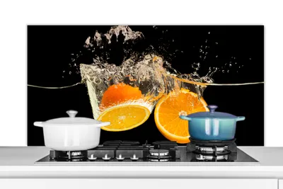 Obrázok produktu pre MuchoWow® Splashback Kuchyňa - Kuchynský backsplash - Ochrana steny pre sporák a drez Pomaranč - Zátišie - Voda - Čierna - Ovocie 120x60cm Alu-Dibond