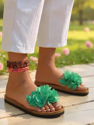 Produktbild von Royalfashion Damen Pantoletten mit Blümchen Flora Soft, Größe 39