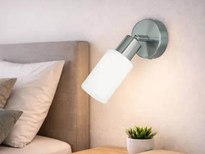 Produktbild von Klassischer LED Wandstrahler Silber mit Glasschirm Weiß, schwenkbar, Höhe 17,5cm