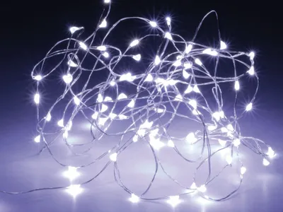 Zdjęcie produktu dla Lampki choinkowe LED, srebrny przewód, 80 diod LED, chłodna biel, zasilanie bateryjne