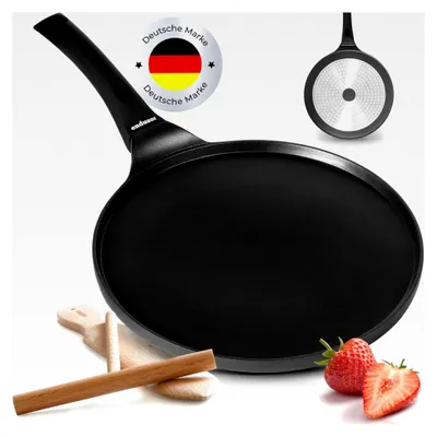 Produktbild von Crepe-Pfanne Induktion 26 cm mit 3-facher Antihaftbeschichtung inkl. Spatel & Teigverteiler aus deutschem Buchenholz - Pfannkuchenpfanne für alle Herdarten - Flache Crepes Pfanne (ohne + )
