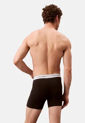 Immagine prodotto di Calvin Klein Icon, confezione da 3 boxer in cotone elasticizzato, modello Brie, colore nero, codice prodotto LV00NB4394-UB1