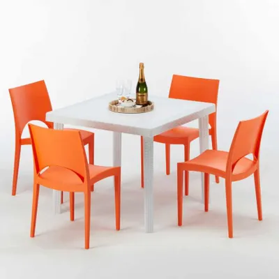Produktbild von Weiß Quadratisch Tisch und 4 Stühle Farbiges Polypropylen-Außenmastenset Grand Soleil Paris Love - Orange