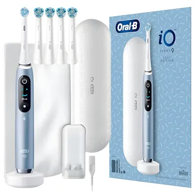 Produktbild von Oral-B iO Series 9 – magnetische elektrische Zahnbürste – Aqua Marine – Set mit Ladeetui