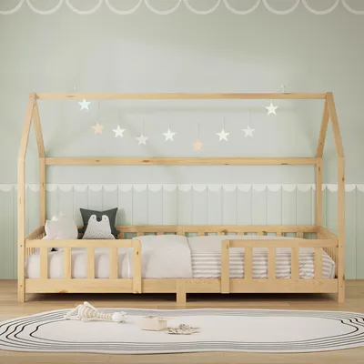 Produktbild von ML-Design Kinderbett 120x200cm mit Rausfallschutz, Dach & Lattenrost Natur Montessori Bodenbett aus massivem Kiefernholz Hausbett für Mädchen & Jungen