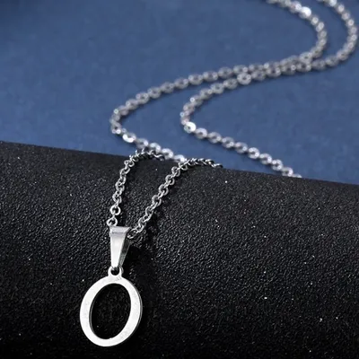 Produktbild von Elegante Alphabet Halskette mit Buchstabe O in Silber - Uni Schmuck KP20704