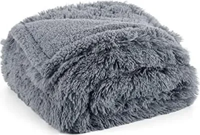Produktbild von BEDSURE wasserdichte Hundedecke für mittelgroße Hunde - 80 x 100 cm Langer Plüsch Hundedecke waschbar, Haustier Decke flauschig und weich, Schutzdecke Hundesofa, Katzendecke für Katzen, Grau
