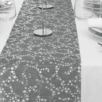Produktbild von Famanu Tischläufer Jute-Look mit Silbernen Sternen - Weihnachts- und Festdekoration (28 x 500 cm)