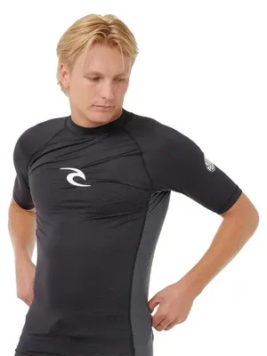 Produktbild von Rip Curl Waves Upf Kurzarm-rash Guard Schwarz S Mann Schwarz S