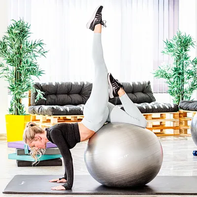 Obrázek produktu pro MOVIT Gymnastický míč s nožní pumpou, 55 cm, červený
