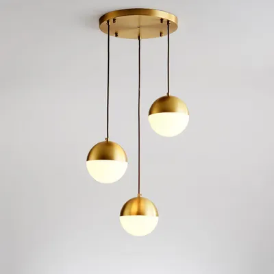 Produktbild von 3-flammige Pendelleuchte - Cluster-Pendelleuchte - Design-Pendelleuchte - Pendelleuchte für Esstisch - Deckenleuchte - Weiße Glaskugeln