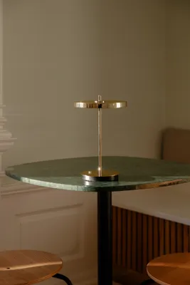 Produktbild von LED Akku Tischleuchte "Asteria Move" 830 (Warmweiß) Messing