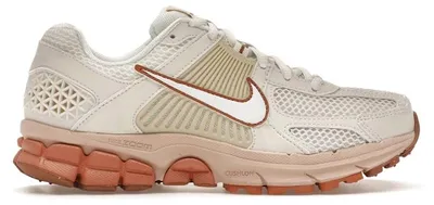 Produktbild von Nike Zoom Vomero 5 Particle Beige Terra Blush (Women's) - EU 37.5