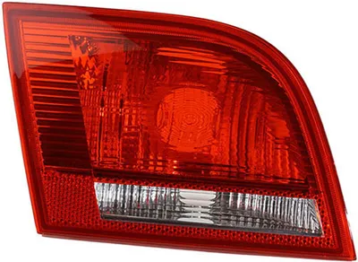 Immagine prodotto di Fanalino retronebbia interno, lato sinistro, compatibile con Audi A3 8P senza supporto per la lampada, dal 09/04 al 07/08, marca Johns