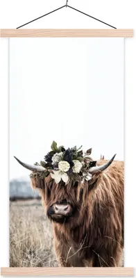 Produktbild von MuchoWow® Textilposter Schottisches Hochlandrind - Blumen - Tiere 60x120 cm mit holzfarbenen Rahmen - Holz