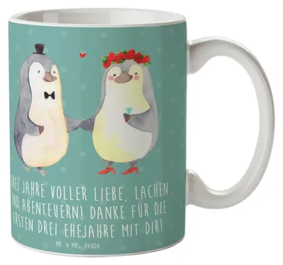 Produktbild von Mr. & Mrs. Panda Tasse 3. Hochzeitstag Lederhochzeit - Meeresbrise - Geschenk, Heirat, Spruch, Hochzeit, Jahrestag, Trinkbecher, Kaffeebecher, Ehejahre, Heiraten, schöne