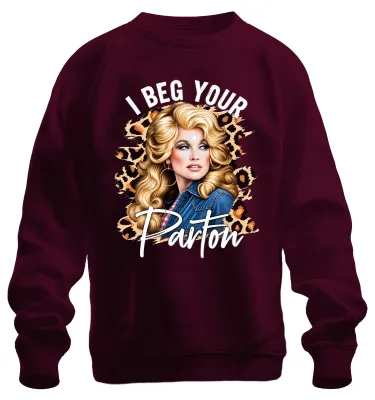 Productafbeelding van I Beg Your Parton: Western retro sweatshirt met print, in de stijl van Dolly Parton, kleur: bordeauxrood, maat: L