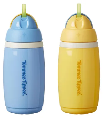 Image de Gobelet isotherme Tommee Tippee avec paille, 266 ml, bouteille anti-fuites pour les tout-petits à partir de 12 mois, couvercle rabattable sur la paille, bleu et jaune, lot de 2