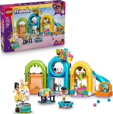 Produktbild von LEGO Friends Cooler Indoor-Spielplatz - Spielzeug mit Rutsche, Bällebad, Karussell, Snackbar, 3 Mini Puppen & Zubehör - Geburtstagsgeschenk für Mädchen ab 7 Jahren - 42686