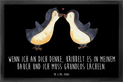 Produktbild von Mr. & Mrs. Panda Schmutzmatte Pinguine Kuss 60 x 90 cm - Schwarz - Geschenk, Liebesbeweis, Gummimatte, für Freundin, Türmatte, Schmutzfangmatte, Partner, Valentinstag