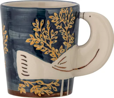 Produktbild von Bloomingville Hezha Tasse aus Steingut mit 3D-Vogelgriff, Spülmaschinenfest, 8x9 cm, 260ml, 82066105, Blau