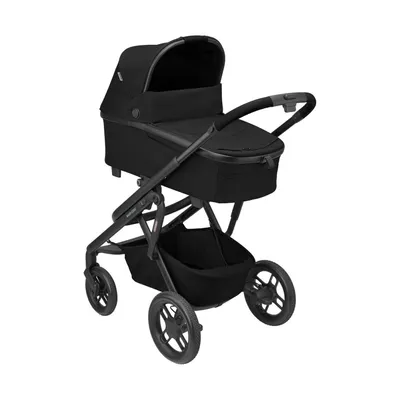 Zdjęcie produktu dla Wózek dziecięcy Maxi-Cosi Lila XP Plus, przeznaczony dla dzieci w wieku 0-4 lata, idealny do jazdy po nierównym terenie, wyposażony w przestronną gondolę z dodatkowo wyściełanym materacem i funkcją bujania, kolor: czarny