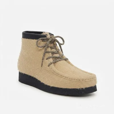Imagen del producto de Clarks Originals Wallabee, gamuza con pelo, color marrón oscuro (maple black)