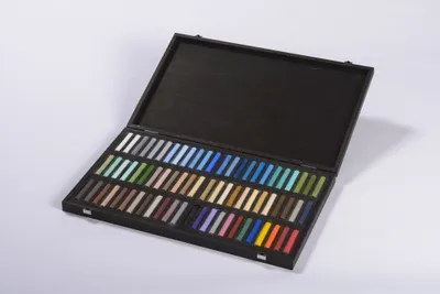 Produktbild von Blockx Holzbox mit 72 Pastellkreiden, 25x29 cm, Porträt Marine 12072MBXC
