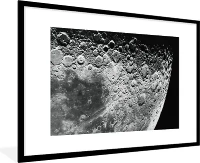 Produktbild von MuchoWow® Gerahmtes Poster Mond - Weltraum - Schwarz 90x60 cm - Poster mit Schwarzem Bilderrahmen Wandposter Rahmen Foto Bilder - Wanddekoration - Fotos
