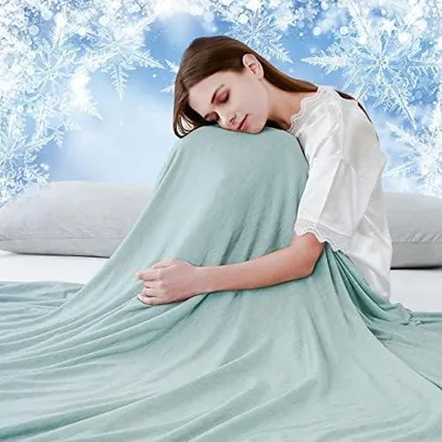 Produktbild von Luxear Selbstkühlende Decke, Arc-Chill Q-Max 0,5 Kühldecke, 2 in 1 Doppelseitige Dünne Sommerdecke Baumwolle, Kühlende Decke für Menschen Bettüberwurf Babydecke Kuscheldecke, 220 x 200cm-grün
