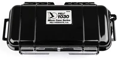 Produktbild von PELI 1030 Wasserdichtes Micro Case für Persönliche Utensilien, IP67-, Wasser- und Staubdicht, 0,6L Volumen, Schwarz/ Schwarze Gummieinlage