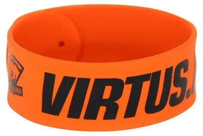 Obrázek produktu pro Virtus.pro – silikonový náramek