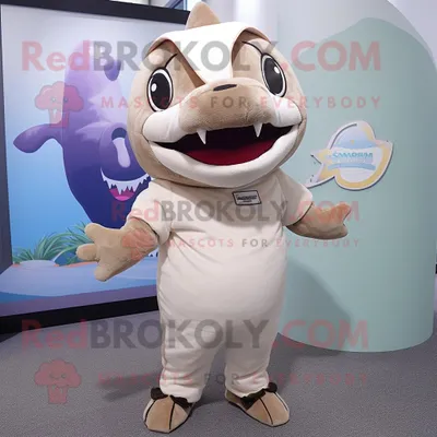 Produktbild von Beigefarbener REDBROKOLY Hai Maskottchen Kostüm gekleidet mit Jogginghose und Schal