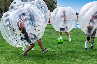Produktbild von Jochen Schweizer Bubble-Fußball; Erlebnis verschenken oder selbst erleben; Gutschein gültig für 1 Person Zuschauer möglich ()