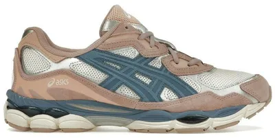 Imagen del producto de ASICS Gel-NYC, color crema gris y rosa salmón (para mujer) - Talla EU 39