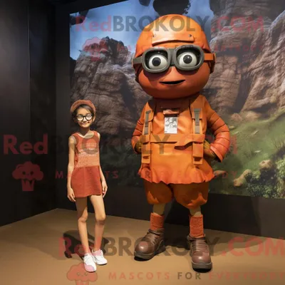 Obrázok produktu pre Maskot spoločnosti Rust Commando, postava REDBROKOLY, je oblečená v minišortkách a okuliarov