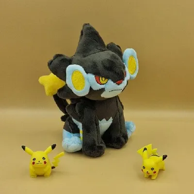 Produktbild von Pokemon Luxtra Kuscheltier - 16 cm Plüschtier Luxray