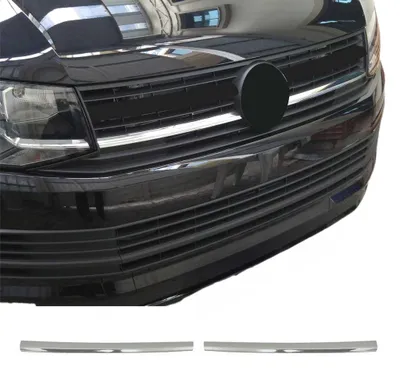 Productafbeelding van Chrome sierlijsten voor de radiatorgrille van een VW T6 Transporter Caravelle, modeljaren 2015-2019, Highline uitvoering, 2 stuks