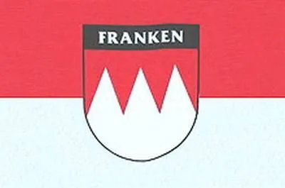 Produktbild von Franken Flagge 90 x 150 cm, 100% Polyester, strapazierfähig & farbbeständig, mit 2 Metallösen