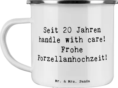 Produktbild von Mr. & Mrs. Panda Emaille Tasse Spruch 20. Hochzeitstag Porzellanhochzeit - Weiß - Geschenk, becher, Campingtasse, Liebe feiern, Sprüche, Meilenstein, Heiraten, Heirat