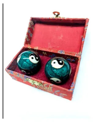 Produktbild von Qi-Gong Kugeln, Heilkugeln zur Massage, 35mm in grüner Box