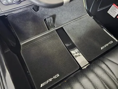 Produktbild von Kinderfahrzeug – Elektro Auto „Mercedes G63 AMG“ – Lizenziert –2 Sitzer- 24V 200W, Allrad- 2,4Ghz, MP3+Ledersitz+EVA-Schwarz