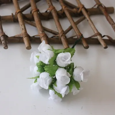 Immagine prodotto di 2 fasci Mini-Simulazione Rosa Fiori di Seta Bouquet Casa delle Bambole Accessori (Bianco)