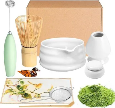 Image de Set Matcha 9 pièces - Service à thé japonais comprenant un fouet à matcha, une cuillère, un couvercle en céramique, une passoire et un coffret cadeau