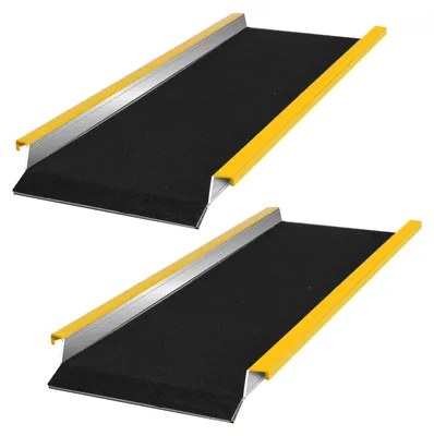 Produktbild von Peviasot 2X Auffahrrampe 118 cm aus Aluminium, 300 kg je Rampe, rutschhemmend mit gelben Warnkanten für Motorrad Quad Rasenmäher Anhänger