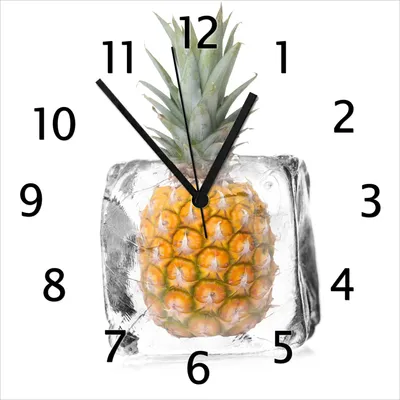 Produktbild von Wallario Design Wanduhr Ananas in Eiswürfel - Eiskaltes Obst aus Echtglas, Größe 30 x 30 cm